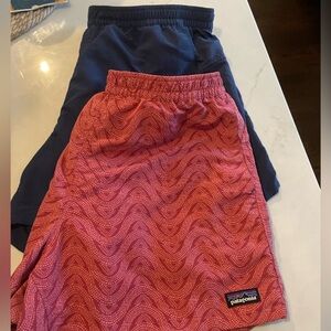 Lot of 2 Patagonia woman’s M  Shorts navy  pink pattern
